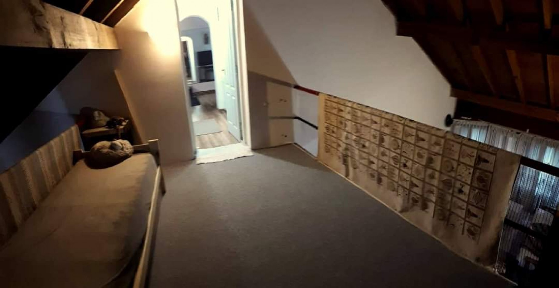 IMPECABLE CHALET DE 4 AMBIENTES CON PISCINA. CAISAMAR