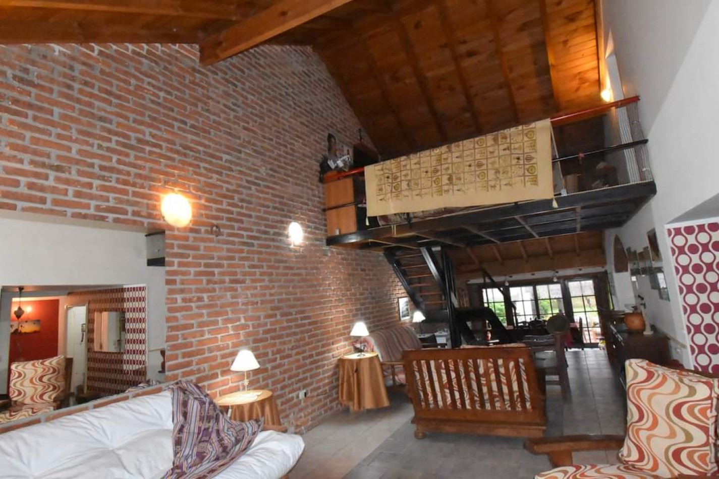 IMPECABLE CHALET DE 4 AMBIENTES CON PISCINA. CAISAMAR