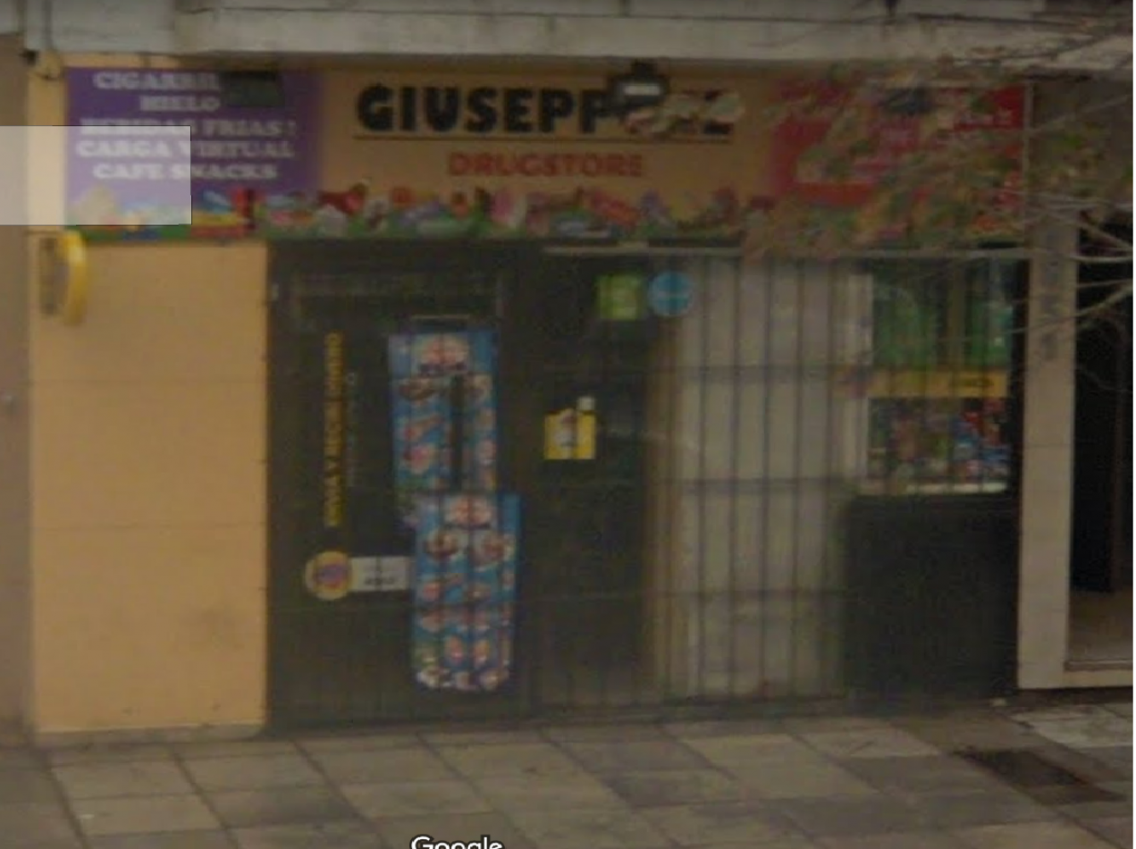 LOCAL COMERCIAL SOBRE AVENIDA COLON. A METROS DE LA PLAZA COLON.