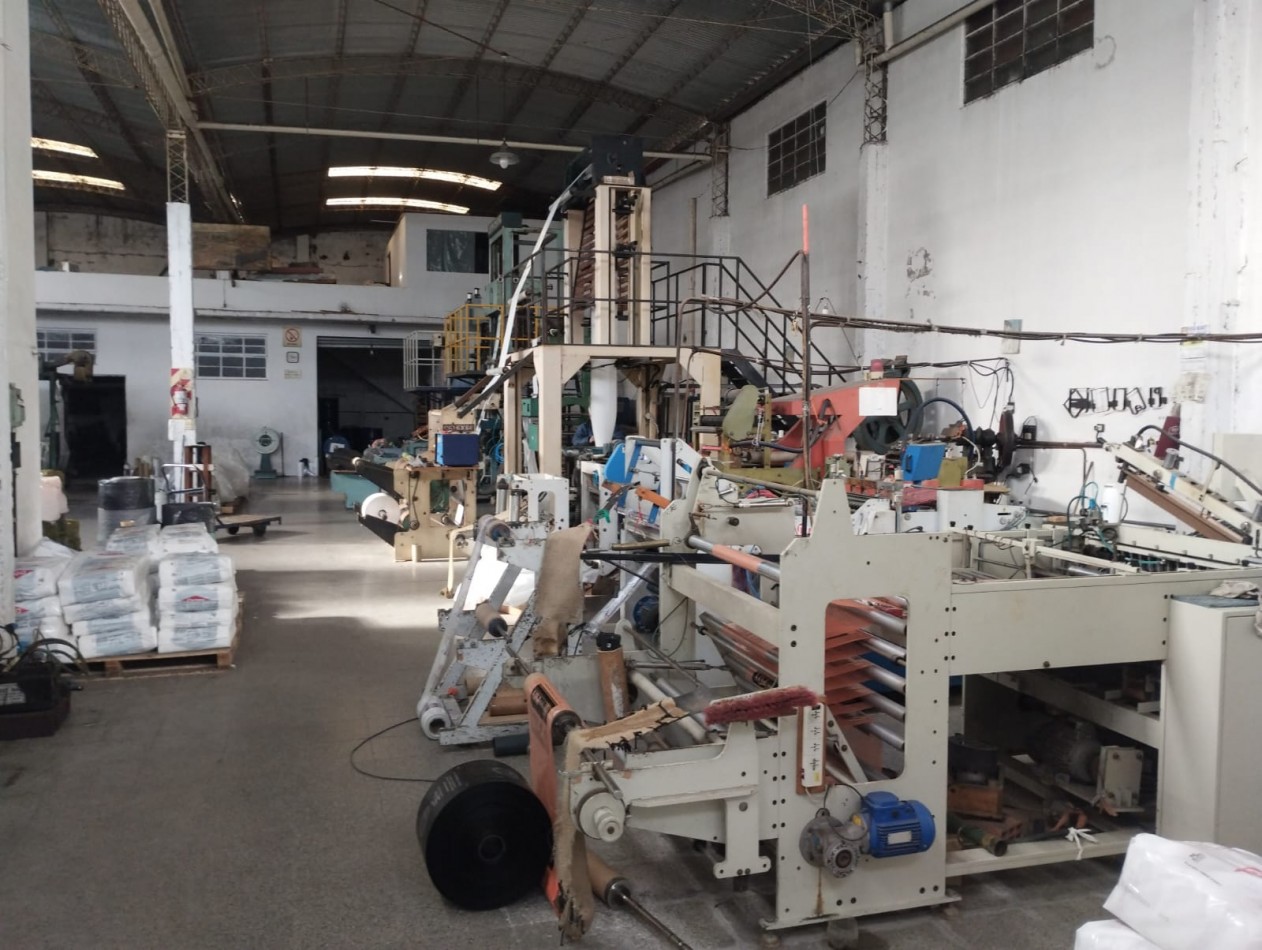 IMPORTANTE FONDO DE COMERCIO INDUSTRIAL. PRODUCCION DE BOLSAS DE POLIETILENO CON O SIN IMPRESION