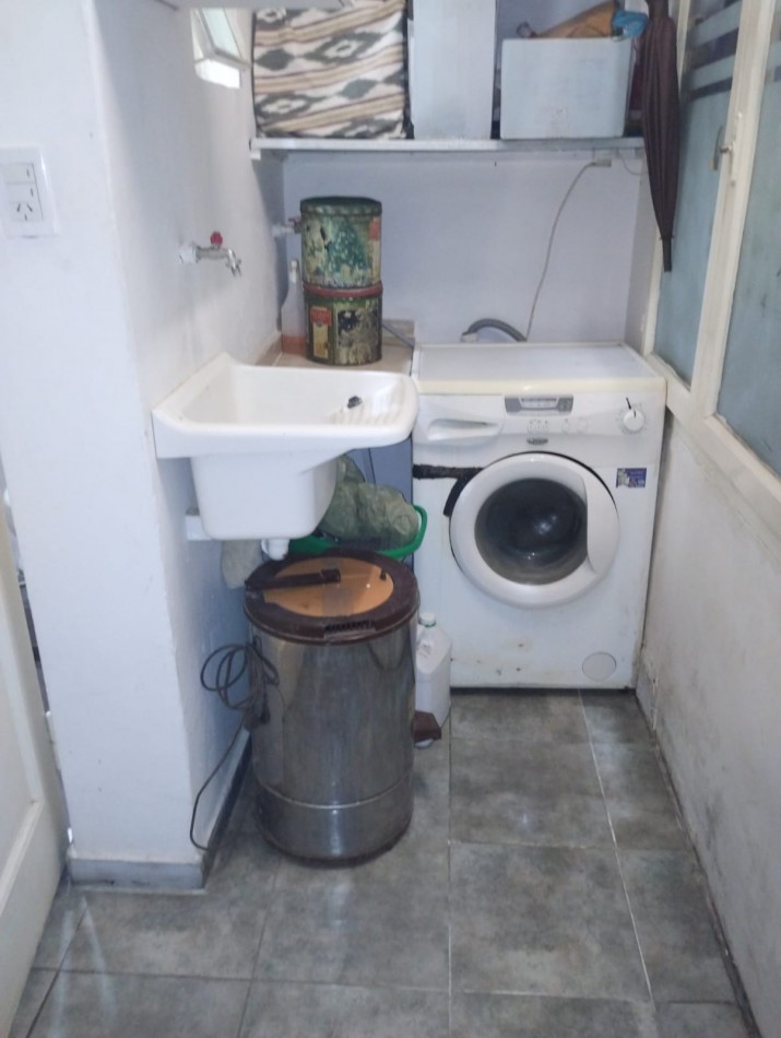3 AMBIENTES EN PLANTA BAJA. DOS PATIOS. ZONA GUEMES