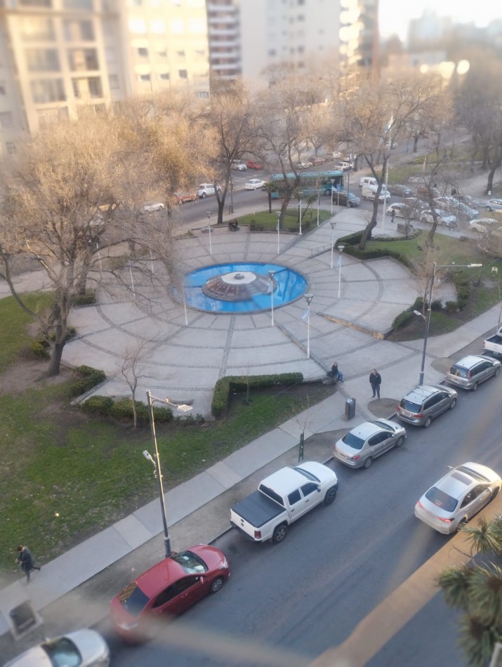 SEMIPISO DE 5 AMBIENTES CON COCHERA DOBLE. DIAGONAL ALBERDI AL 2500. 