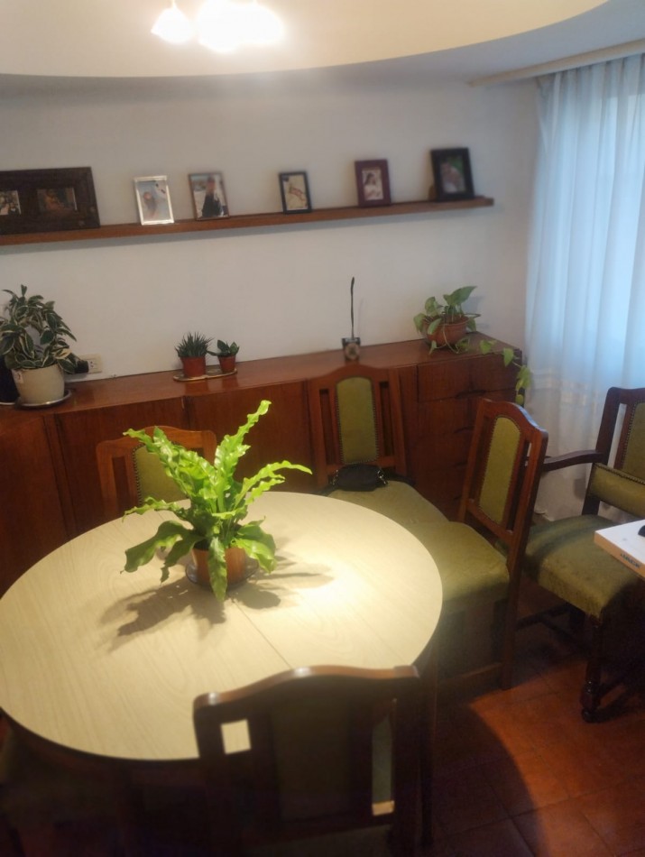 SEMIPISO DE 5 AMBIENTES CON COCHERA DOBLE. DIAGONAL ALBERDI AL 2500. 