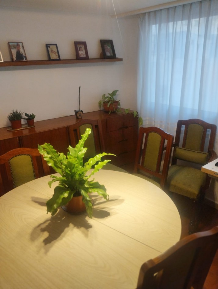 SEMIPISO DE 5 AMBIENTES CON COCHERA DOBLE. DIAGONAL ALBERDI AL 2500. 