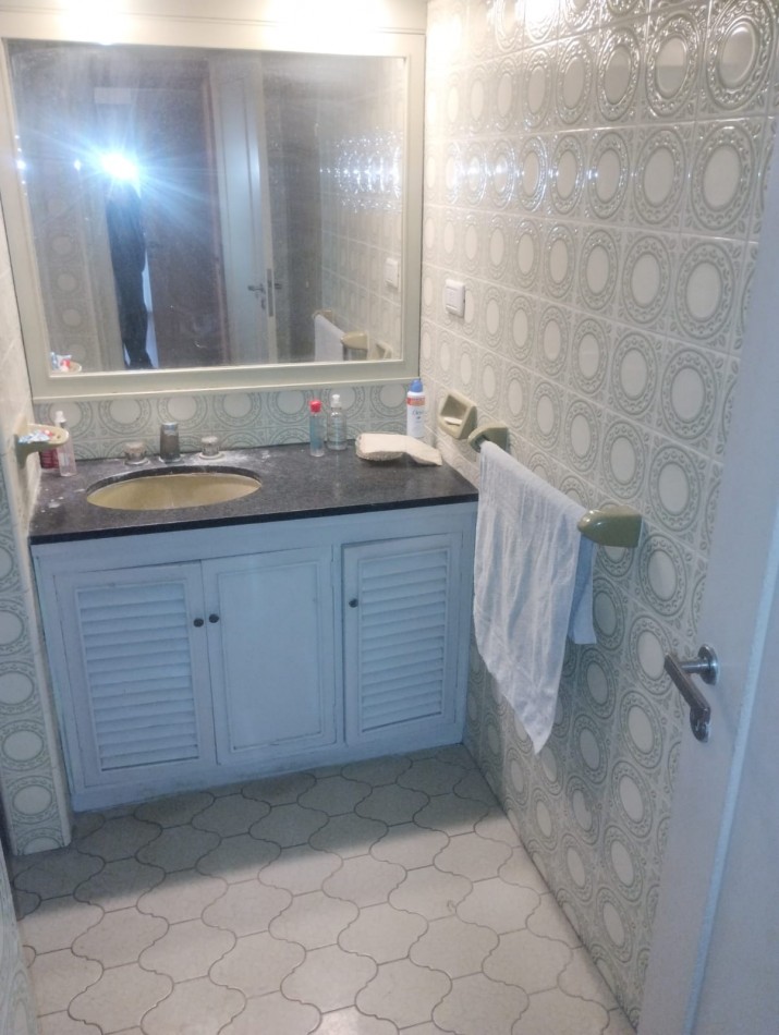 SEMIPISO DE 5 AMBIENTES CON COCHERA DOBLE. DIAGONAL ALBERDI AL 2500. 