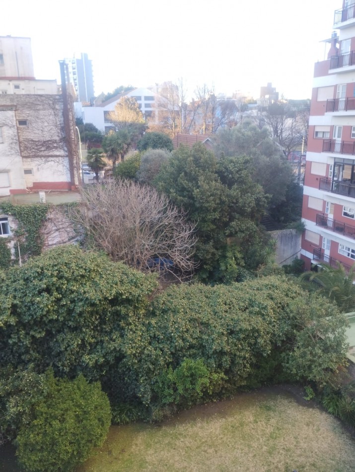 SEMIPISO DE 5 AMBIENTES CON COCHERA DOBLE. DIAGONAL ALBERDI AL 2500. 