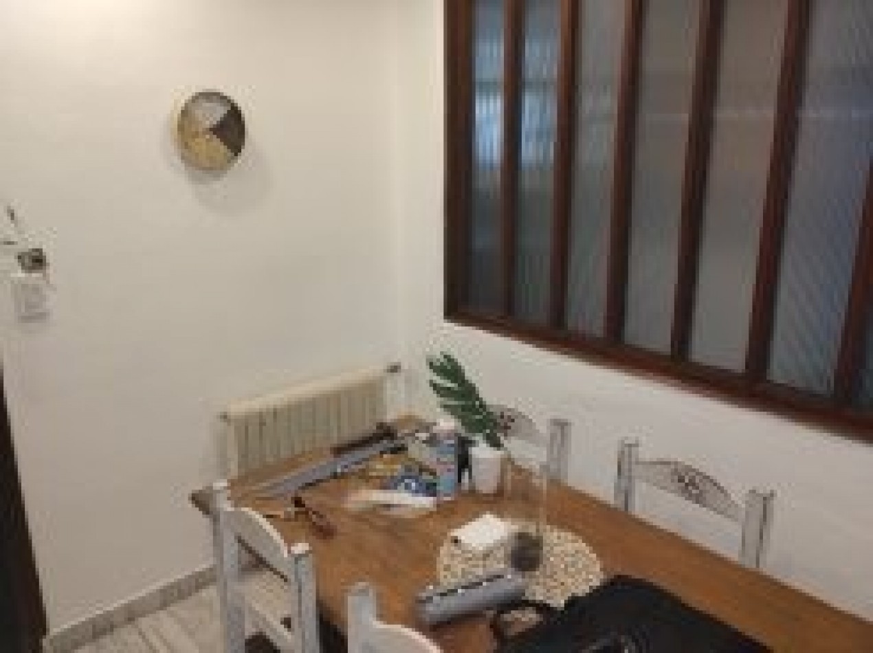IMPORTANTE PROPIEDAD DE 8 AMBIENTES EN EL CORAZON DE SAN CARLOS. POSIBILIDAD DE PERMUTA MENOR VALOR.