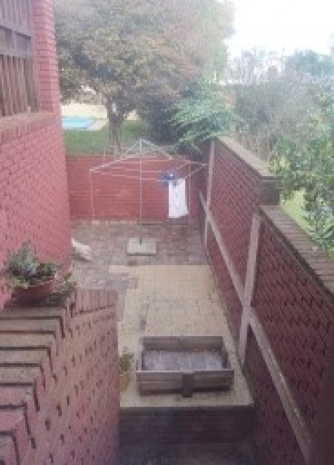 IMPORTANTE PROPIEDAD DE 8 AMBIENTES EN EL CORAZON DE SAN CARLOS. POSIBILIDAD DE PERMUTA MENOR VALOR.
