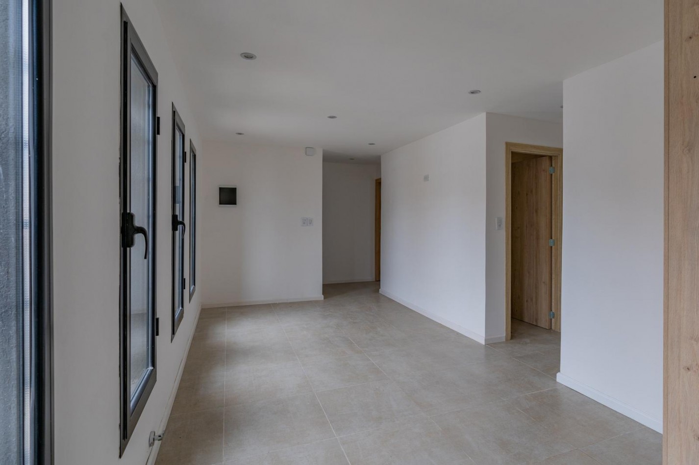 IMPECABLE PH DE 3 AMBIENTES CON TERRAZA EN EL BARRIO SAN JOSE.