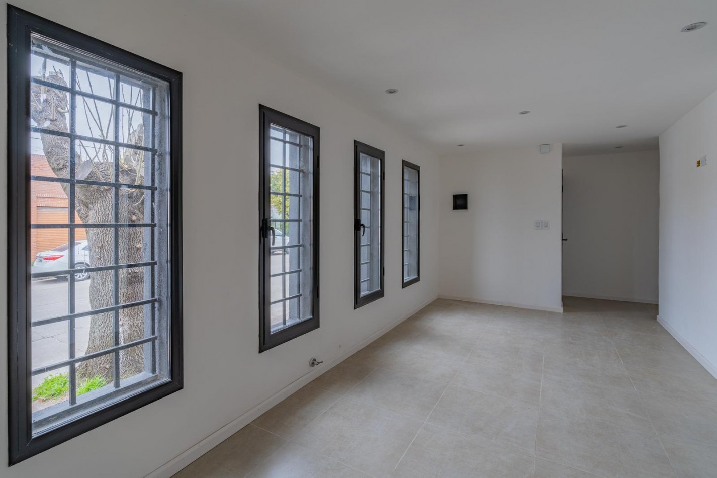 IMPECABLE PH DE 3 AMBIENTES CON TERRAZA EN EL BARRIO SAN JOSE.