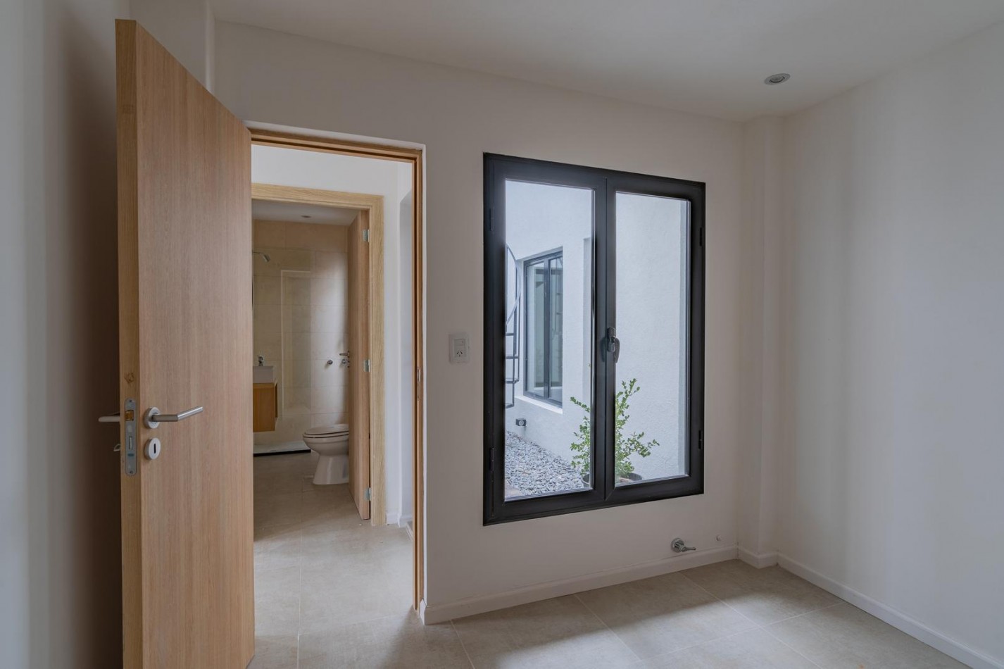 IMPECABLE PH DE 3 AMBIENTES CON TERRAZA EN EL BARRIO SAN JOSE.