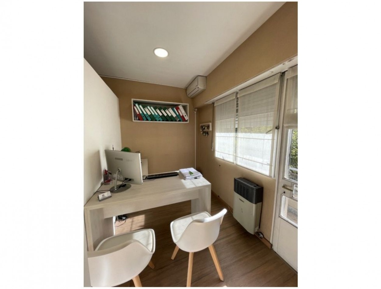 IMPECABLE PH DE 6 AMBIENTES EN DUPLEX. EXCELENTE UBICACION. IDEAL USO PROFESIONAL. CENTRICO. 