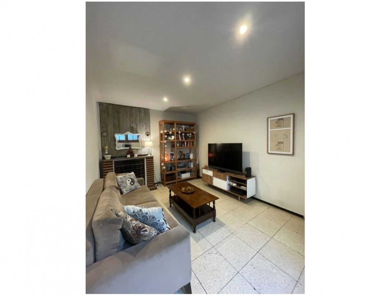 IMPECABLE PH DE 6 AMBIENTES EN DUPLEX. EXCELENTE UBICACION. IDEAL USO PROFESIONAL. CENTRICO. 
