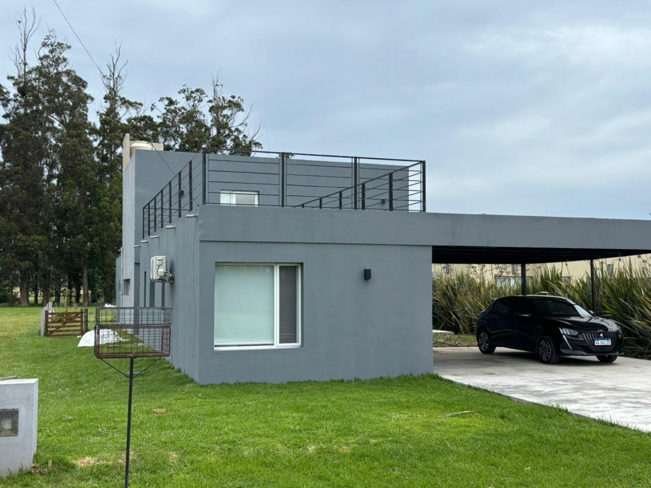 CASA  DE 4 AMBIENTES EN COUNTRY COSTA DEL SOL. MAR CHIQUITA. APTO CREDITO
