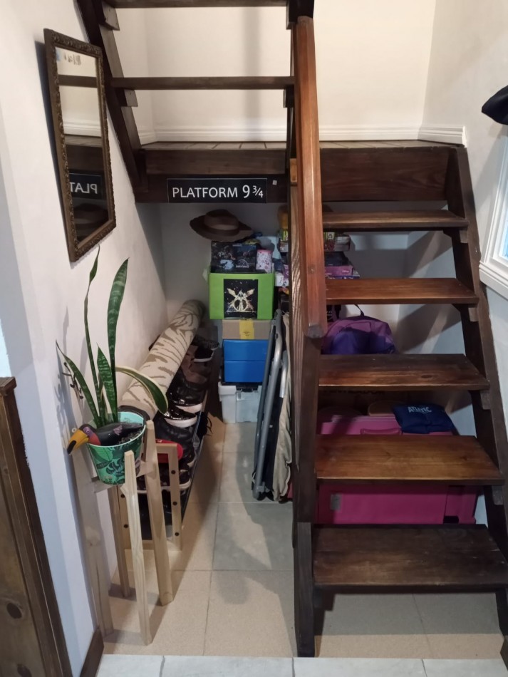 CASA EN DUPLEX DE 2 AMBIENTES. ACANTILADOS. CERCA DEL GOLF