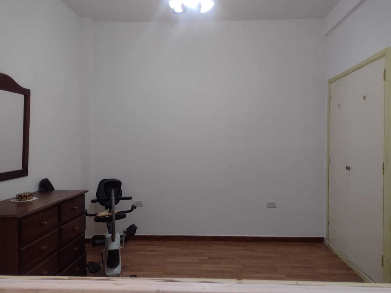 3 AMBIENTES EN PLANTA BAJA. DOS PATIOS. ZONA GUEMES