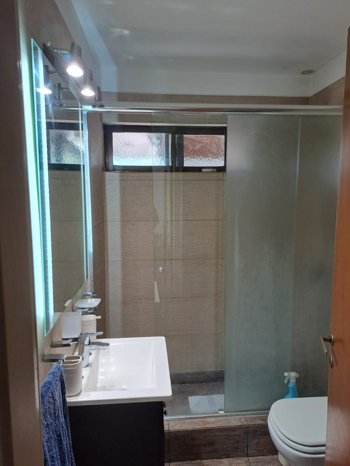 DEPARTAMENTO DE 3 AMBIENTES CON BALCON TERRAZA Y PARRILLA. ZONA GUEMES. SOLO ALQUILER TEMPORARIO