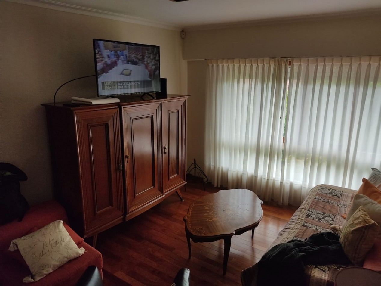 DEPARTAMENTO DE 3 AMBIENTES CON BALCON TERRAZA Y PARRILLA. ZONA GUEMES. SOLO ALQUILER TEMPORARIO