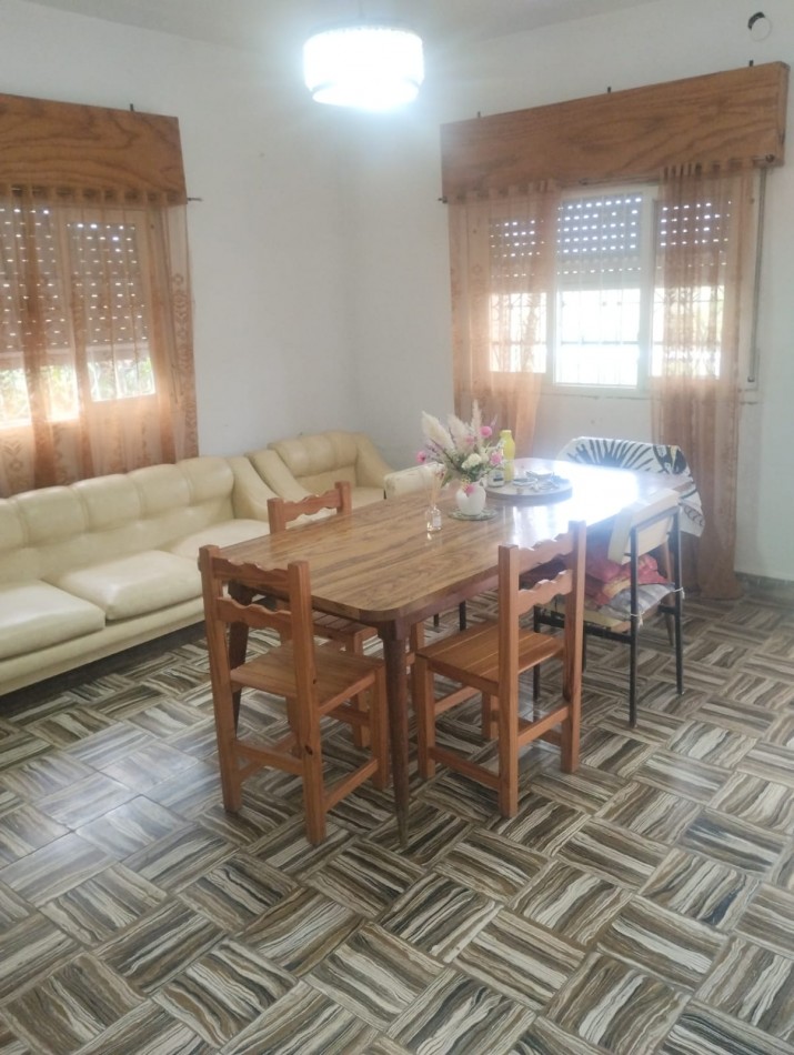 CASA DE 5 AMBIENTES EN SAN EDUARDO DEL MAR. CERCA DE MIRAMAR Y PEGADO A EL MARQUESADO