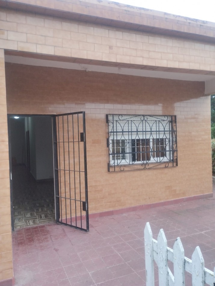 CASA DE 5 AMBIENTES EN SAN EDUARDO DEL MAR. CERCA DE MIRAMAR Y PEGADO A EL MARQUESADO