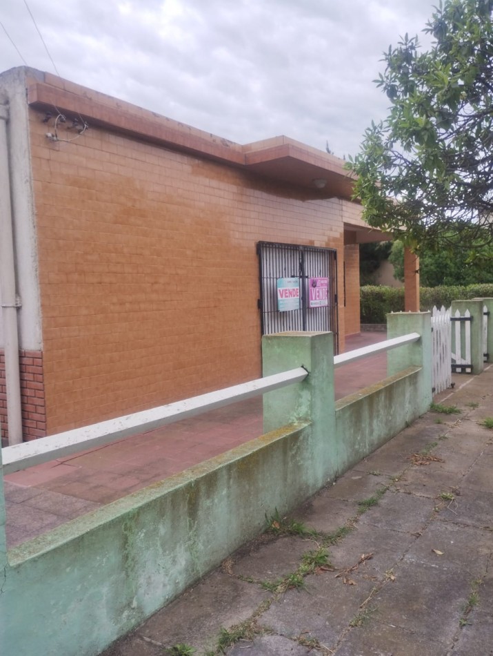 CASA DE 5 AMBIENTES EN SAN EDUARDO DEL MAR. CERCA DE MIRAMAR Y PEGADO A EL MARQUESADO