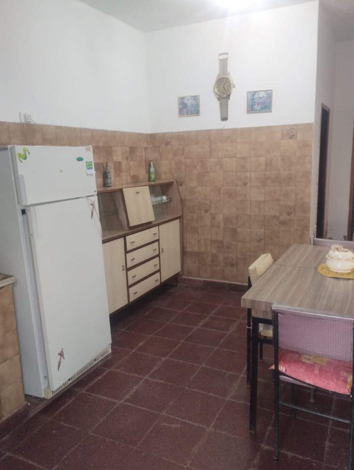 CASA DE 5 AMBIENTES EN SAN EDUARDO DEL MAR. CERCA DE MIRAMAR Y PEGADO A EL MARQUESADO