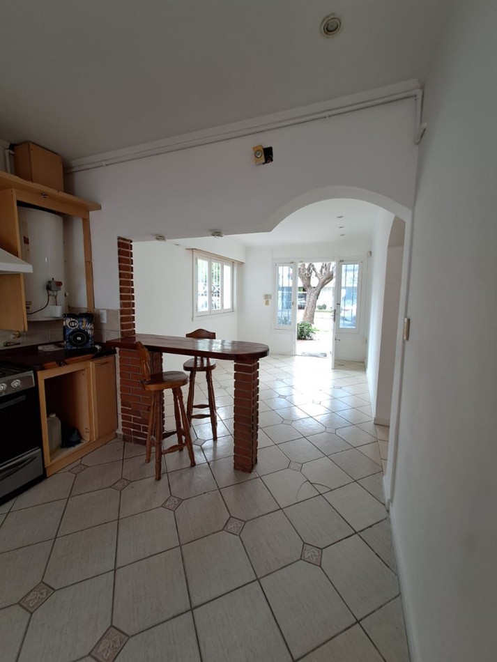 CHALET EN PH DE 4 AMBIENTES. PARQUE LURO. ESCRIBANIA DESIGNADA.