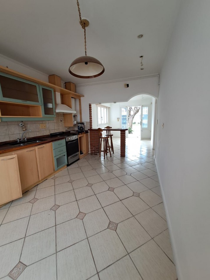 CHALET EN PH DE 4 AMBIENTES. PARQUE LURO. ESCRIBANIA DESIGNADA.