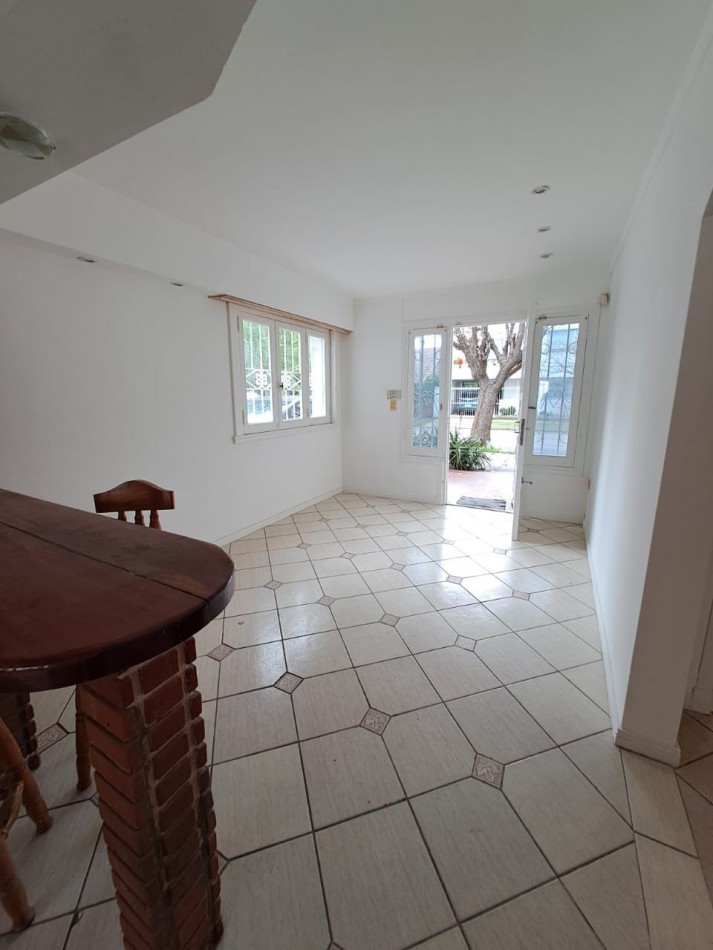 CHALET EN PH DE 4 AMBIENTES. PARQUE LURO. ESCRIBANIA DESIGNADA.