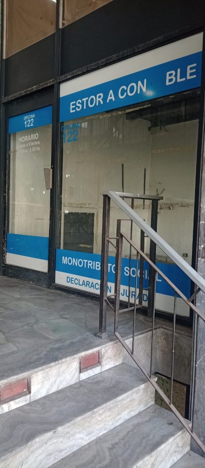 2 LOCALES EN DUPLEX CON ACCESOS INDEPENDIENTES EN GALERIA DE LURO E INDEPENDENCIA. OPORTUNIDAD