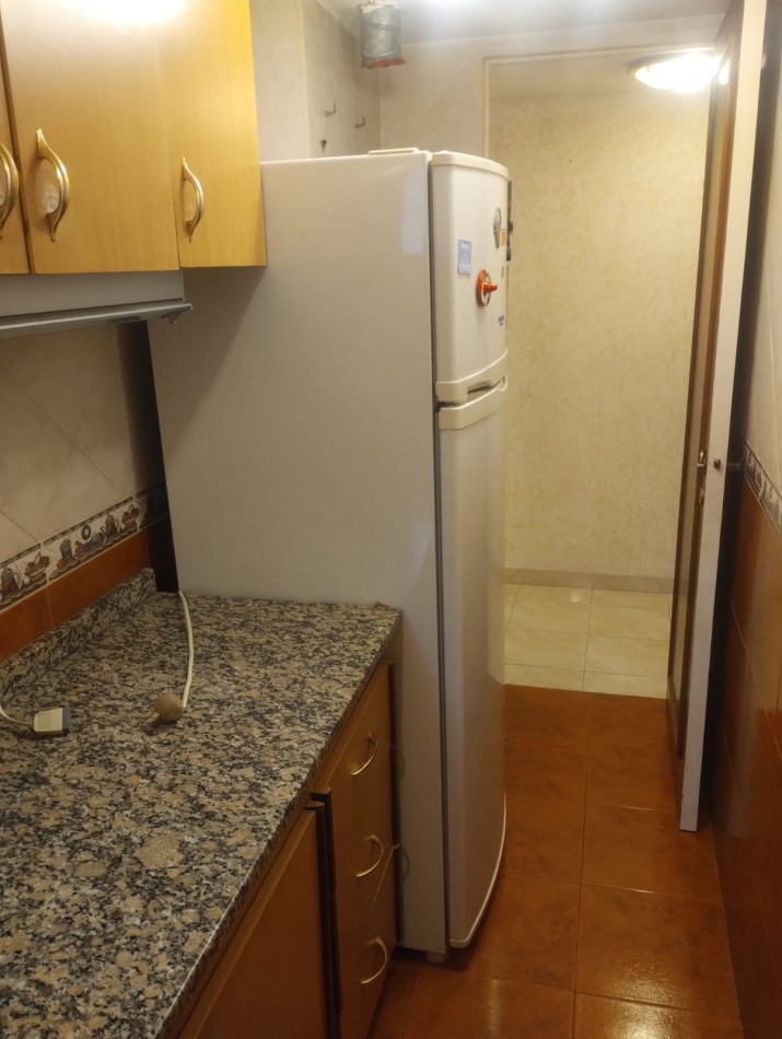 DEPARTAMENTO DE 2 AMBIENTES A LA CALLE CON MUEBLES. A METROS DE PEATONAL SAN MARTIN