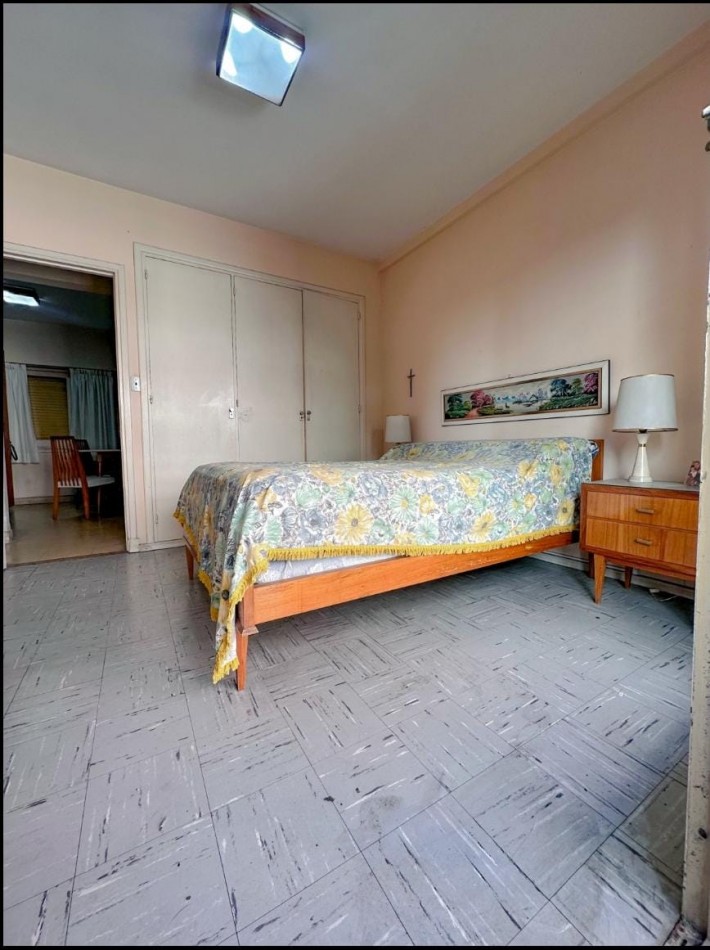 DEPARTAMENTO DE 2 AMBIENTES A LA CALLE CON BALCON. ZONA ALDREY.