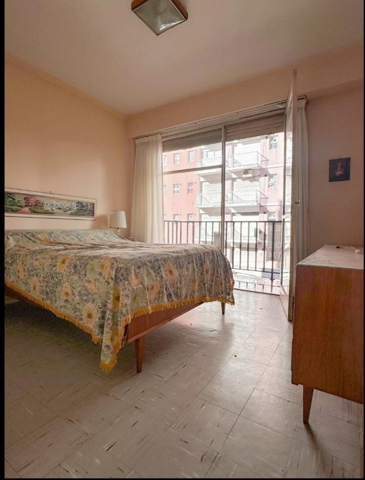 DEPARTAMENTO DE 2 AMBIENTES A LA CALLE CON BALCON. ZONA ALDREY.