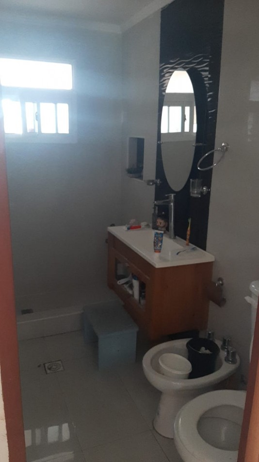 CASA DE 4 AMBIENTES EN BARRIO COSTA DEL SOL