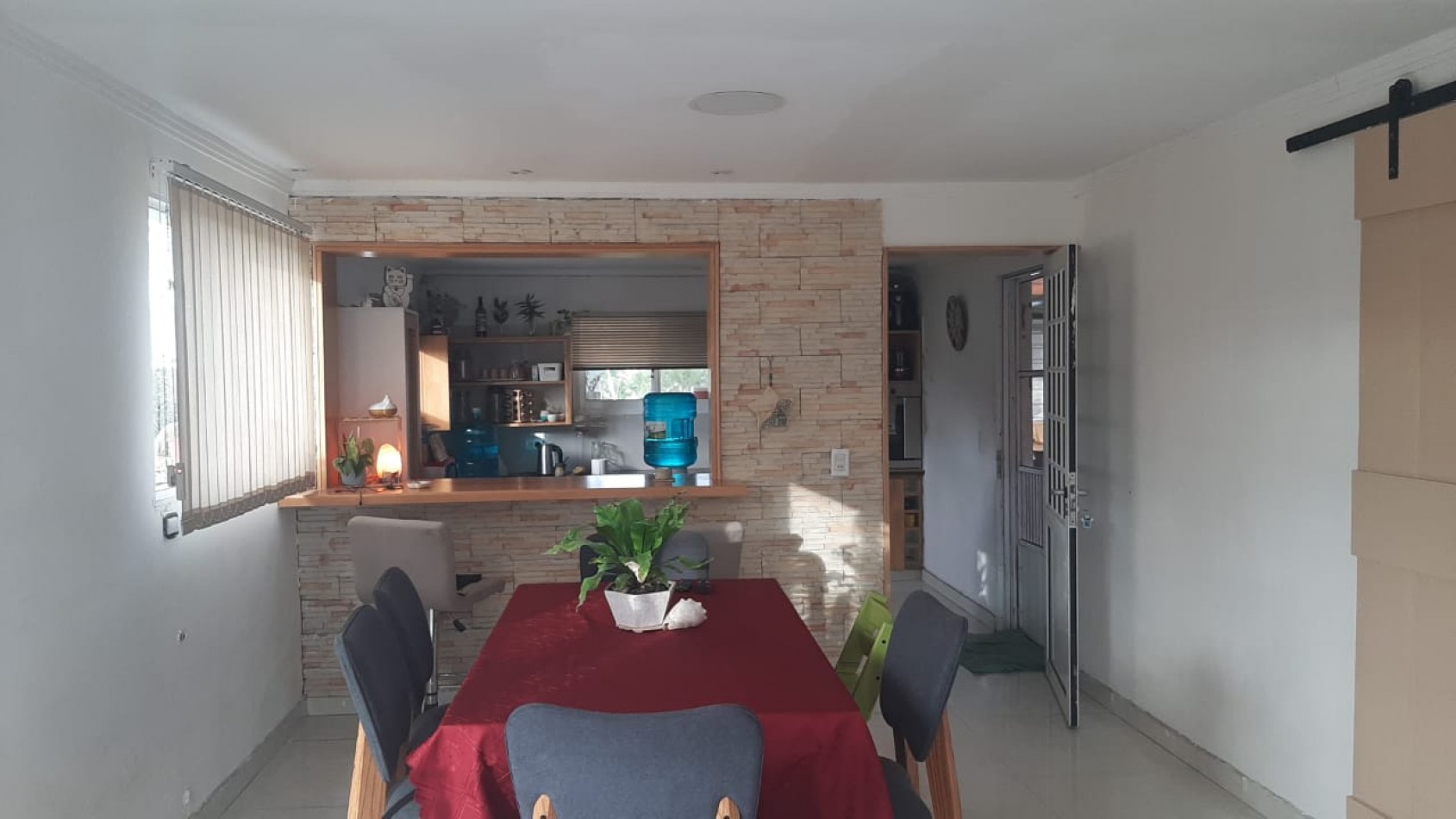 CASA DE 4 AMBIENTES EN BARRIO COSTA DEL SOL