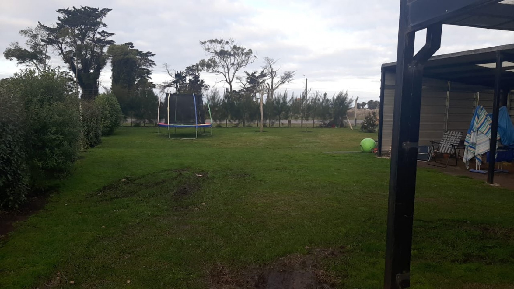 CASA DE 4 AMBIENTES EN BARRIO COSTA DEL SOL