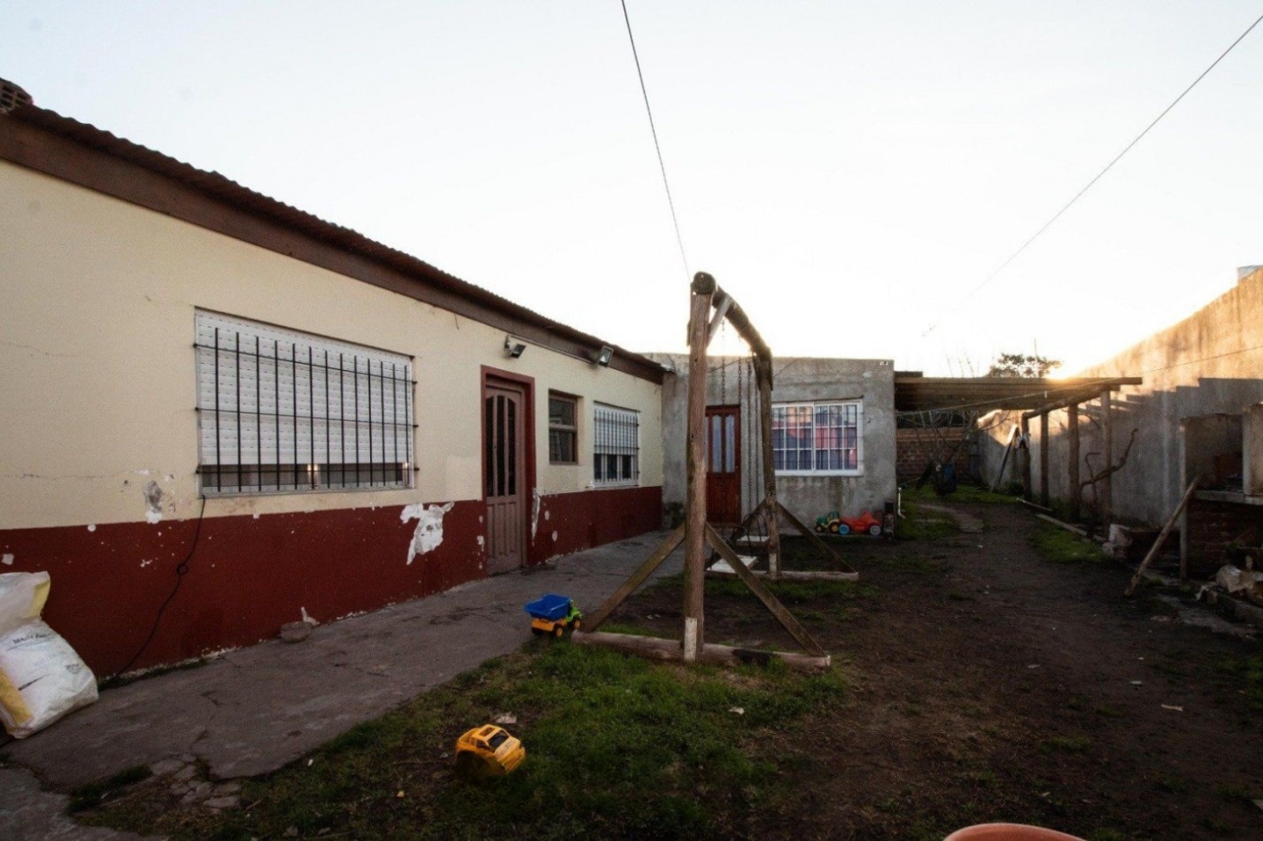 COMPLEJO DE CUATRO UNIDADES BARRIO SANTA RITA. IDEAL RENTAS. ESCUCHA PROPUESTAS. EN BLOCK