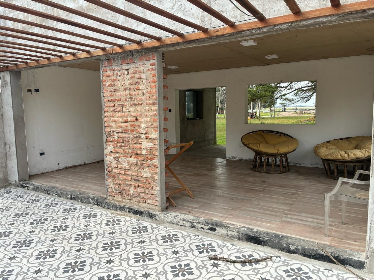 CASA A DE 4 AMBIENTES A TERMINAR EN BARRIO COSTA DEL SOL. PLANOS APROBADOS