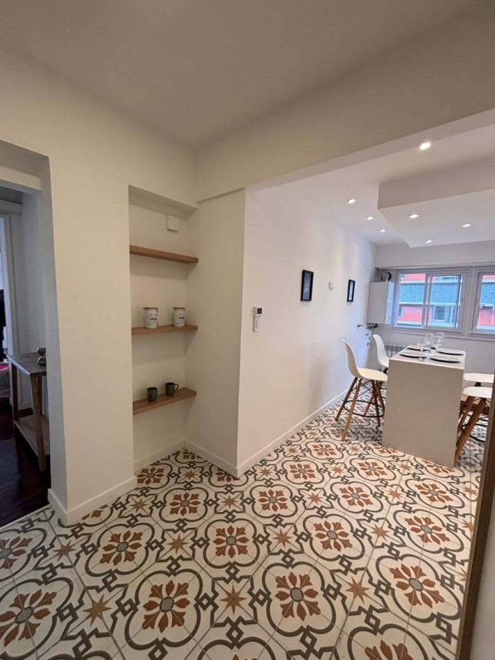 DEPARTAMENTO DE 3 AMBIENTES EXTERNO. RECICLADO A NUEVO. 