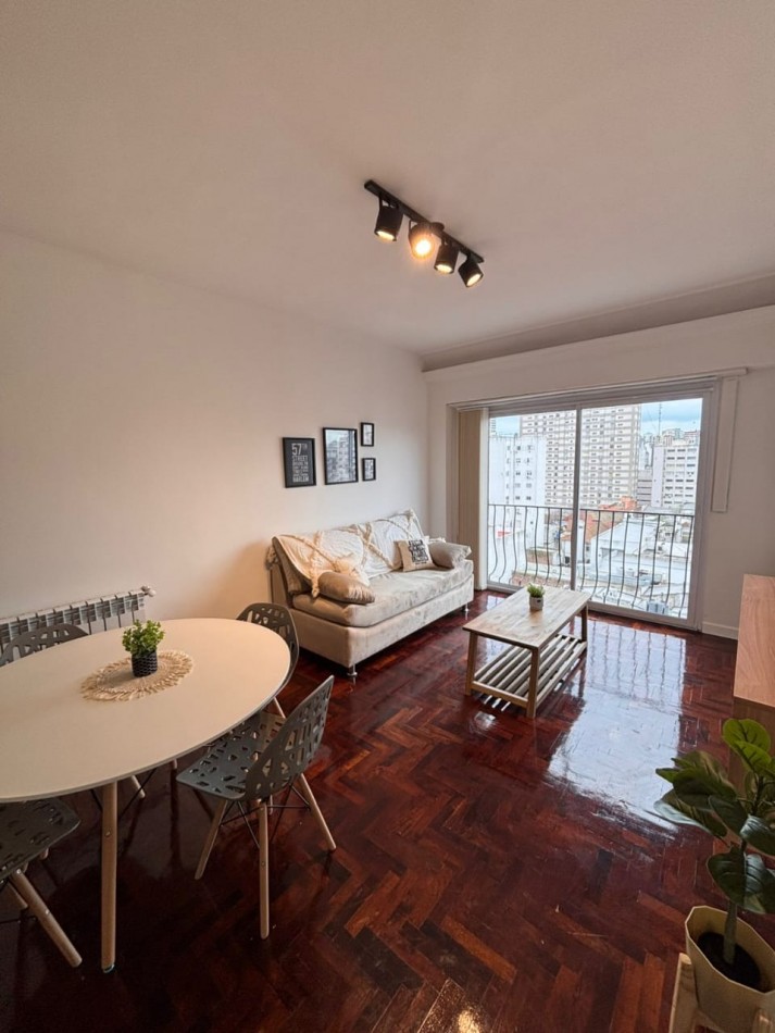 DEPARTAMENTO DE 3 AMBIENTES EXTERNO. RECICLADO A NUEVO. 