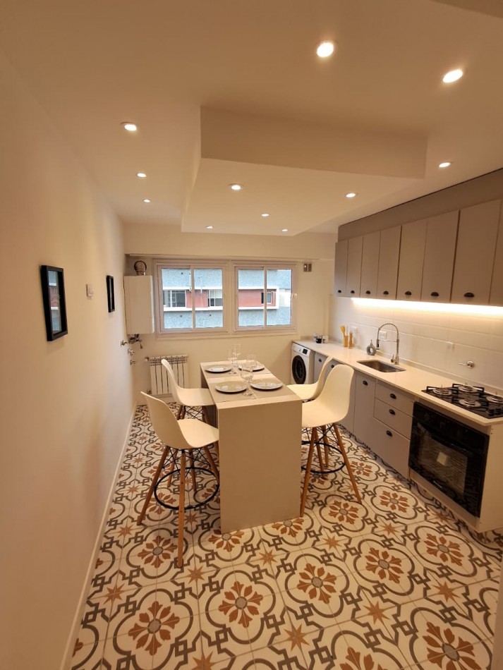 DEPARTAMENTO DE 3 AMBIENTES EXTERNO. RECICLADO A NUEVO. 