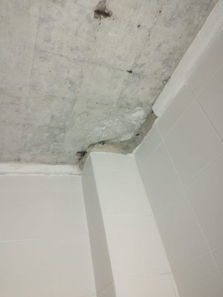 DEPARTAMENTO DE 2 AMBIENTES A RECICLAR. CONTRAFRENTE ABIERTO. SAN JOSE. OPORTUNIDAD