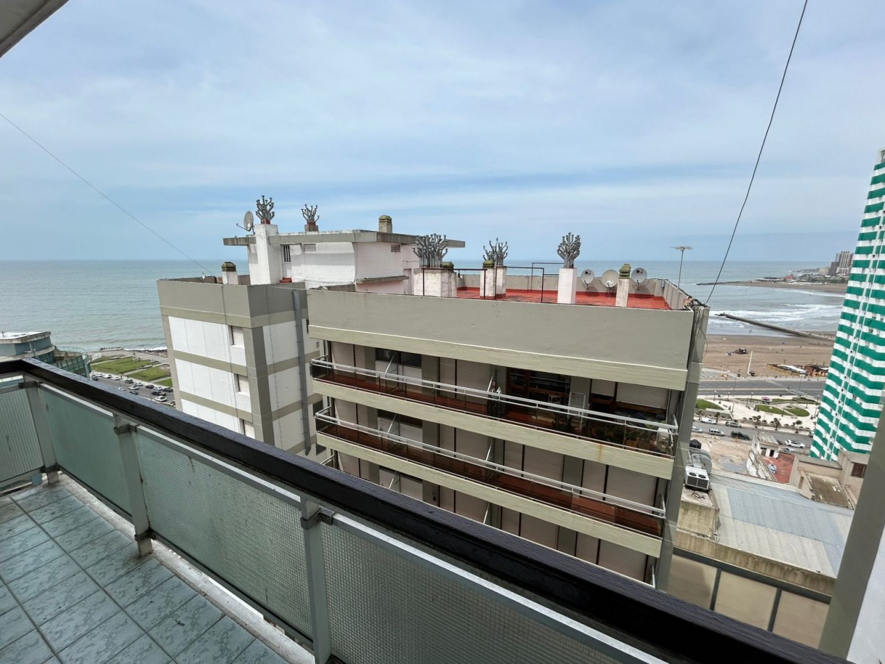 MONOAMBIENTE CON BALCON SALIENTE Y VISTA AL MAR. DIAGONAL ALBERDI