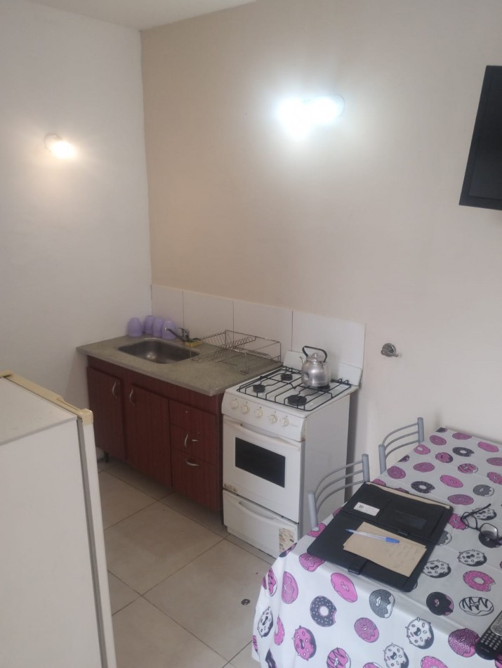 ALQUILER PARA ESTUDIANTES. AÑO 2026. CERCA DEL MAR Y A 200 METROS FACULTAD DE MEDICINA. LA PERLA