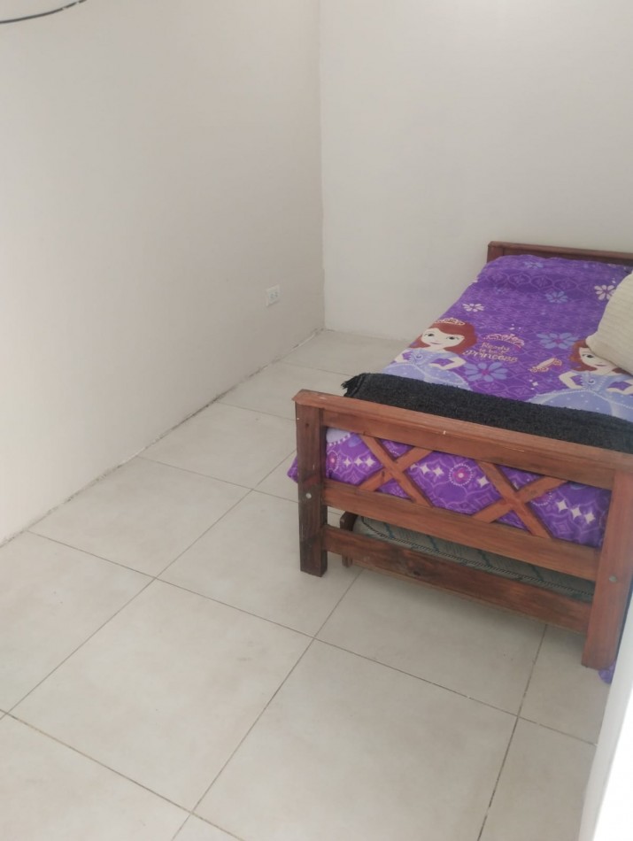 ALQUILER PARA ESTUDIANTES. AÑO 2026. CERCA DEL MAR Y A 200 METROS FACULTAD DE MEDICINA. LA PERLA