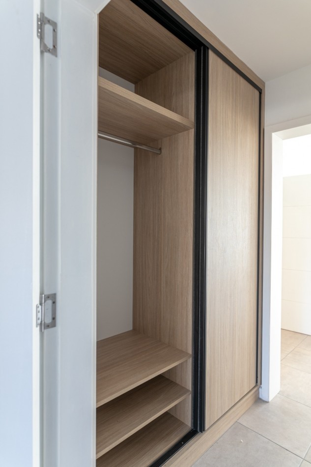 DEPARTAMENTO DE 2 AMBIENTES AL FRENTE. BALCON Y PARRILLA.