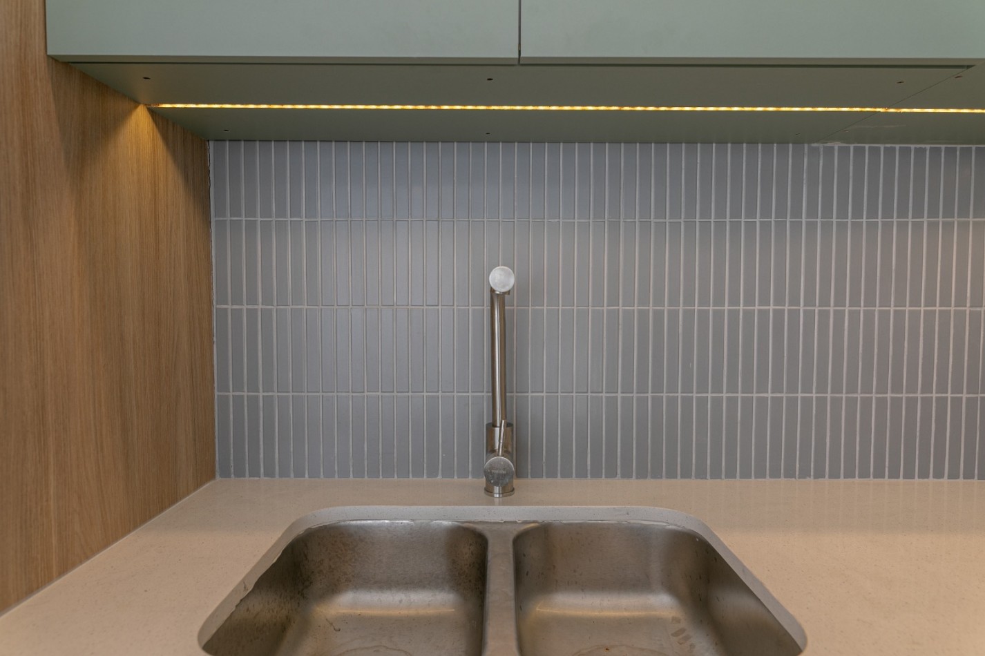 DEPARTAMENTO DE 2 AMBIENTES EN PLANTA BAJA CON JARDIN Y PARRILLA.