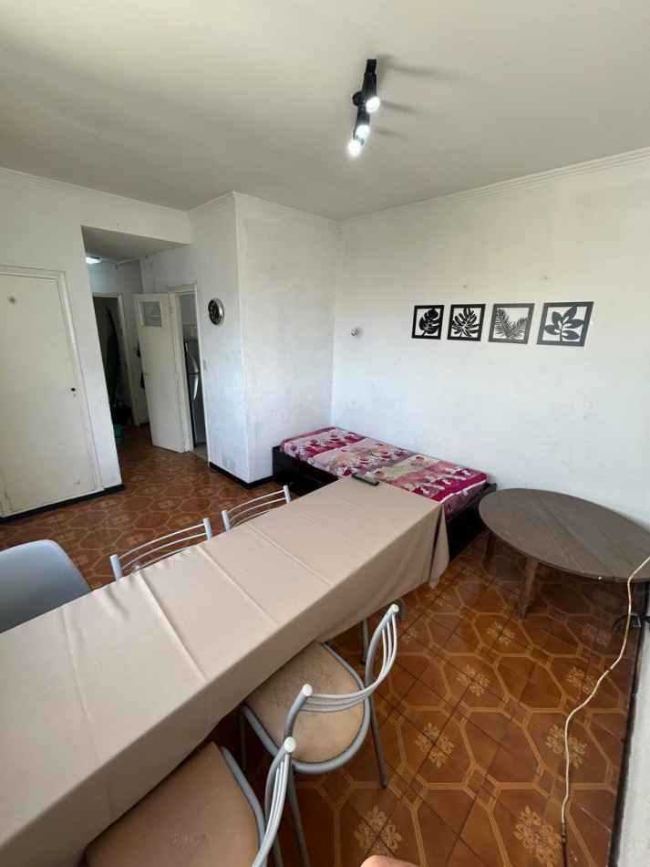 DEPARTAMENTO DE 2 AMBIENTES CON DEPENDENCIA. ESTADO ORIGINAL. A METROS DE PUNTA IGLESIAS