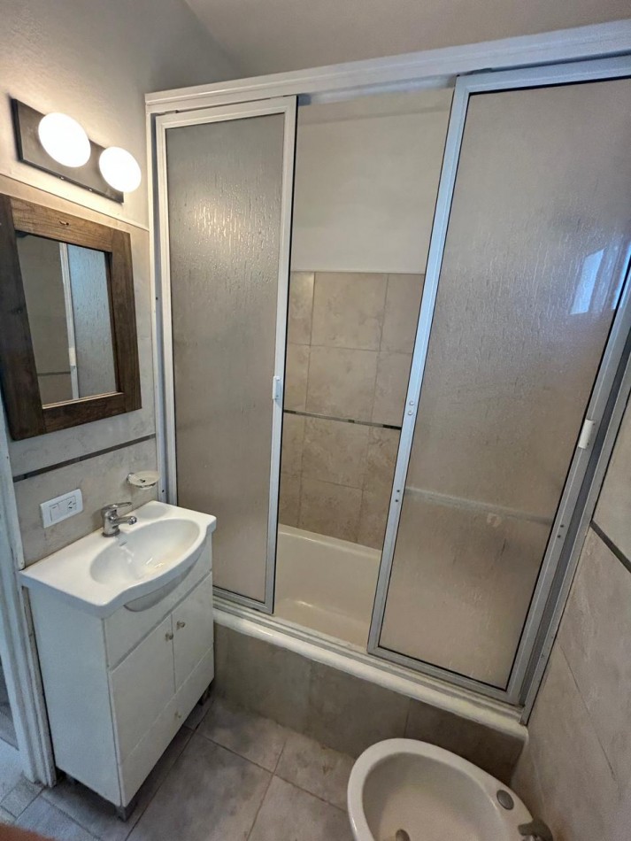 DEPARTAMENTO DE 3 AMBIENTES EN CHAUVIN. CONTRAFRENTE LUMINOSO. 