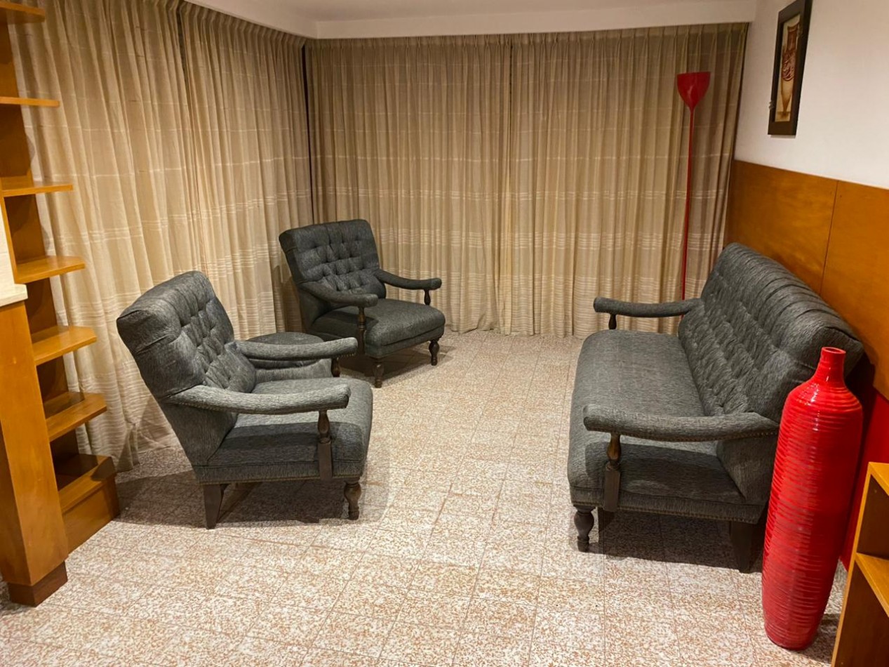 DEPARTAMENTO DE 4 AMBIENTES Y 3 BAÑOS. VISTA PLENA AL MAR. MIRAMAR. PERMUTA POR PROPIEDAD EN MAR DEL PLATA